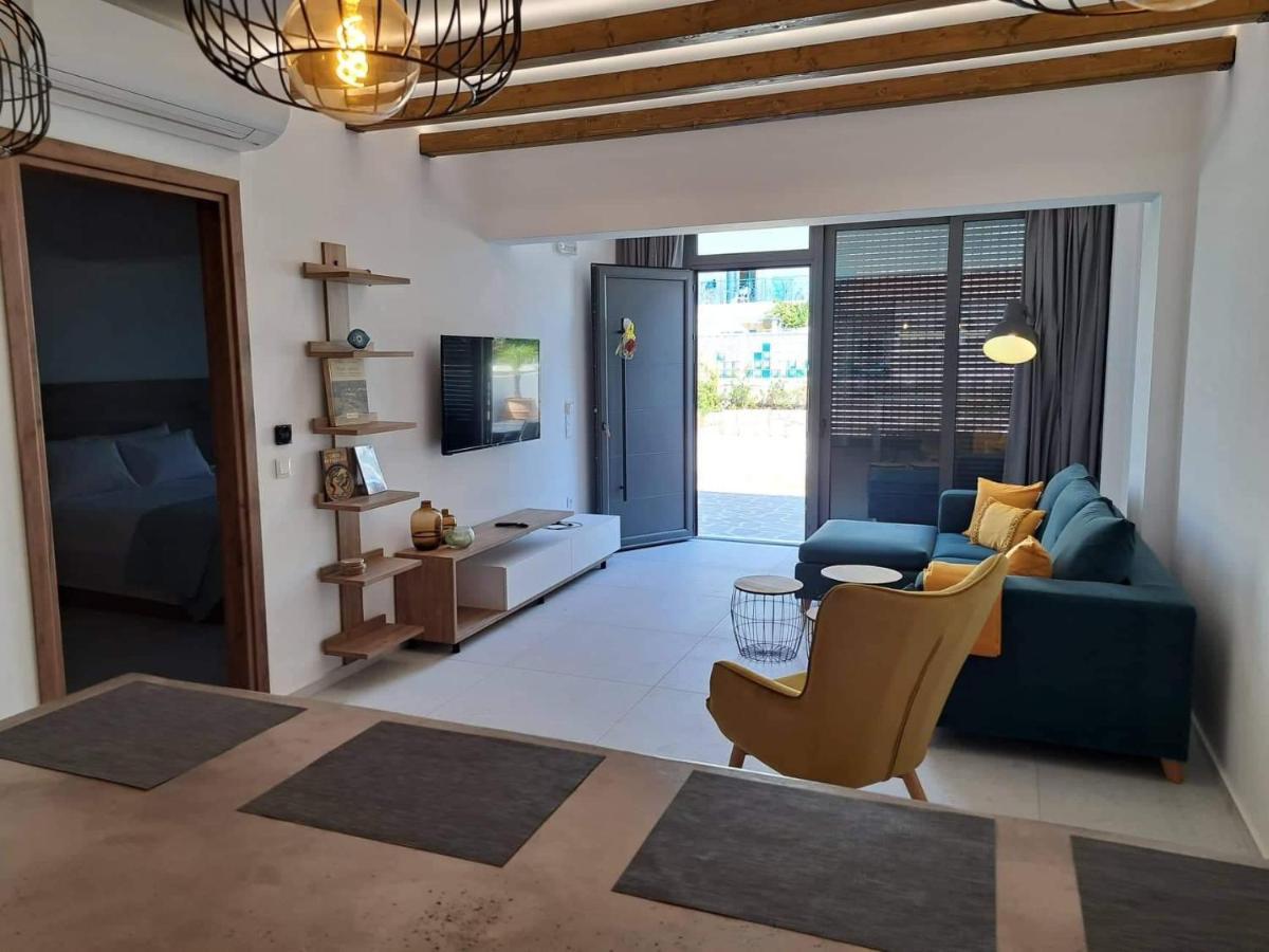 Courtyard Luxury “ Apostolos” * Pefki