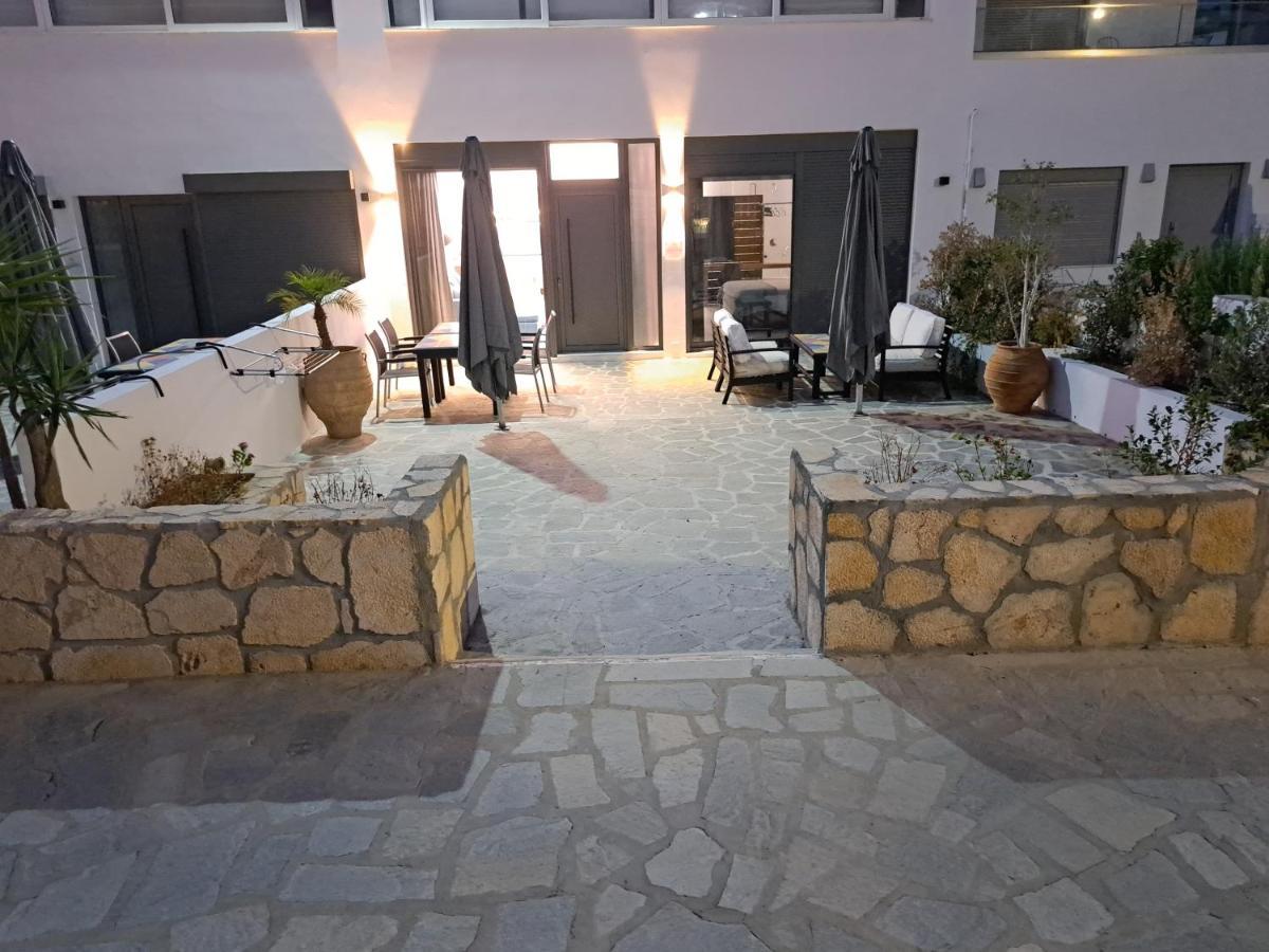 Appartement Courtyard Luxury “ Apostolos” *